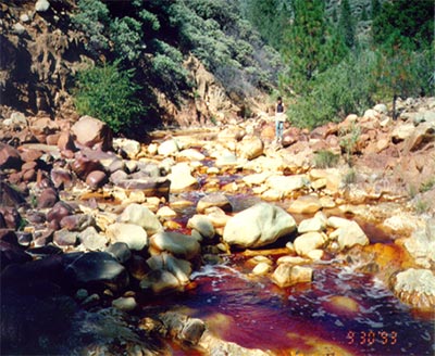 Acid mine drainage in Boulder Creek near Iron Mountain Mine